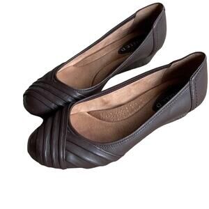 Michelle D Wedge Shoes Pumps Size 6.5